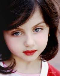 لا اجيد تصنع والغرور..كلي ع بعضي ف انا انسانه متواضعه ~♡