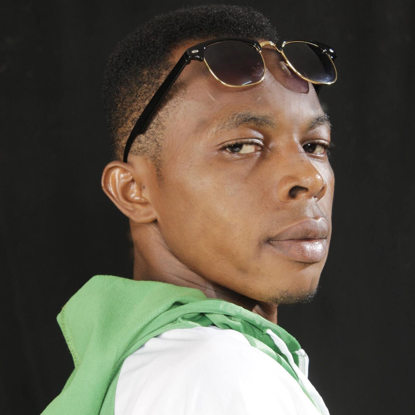 Artist,singer,songwriter.music for the sad man,gunshot for the madman.#unsigned #next2blow. Contact Email