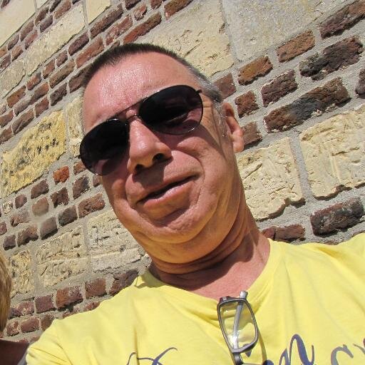 Married, 2 daughters, Social Media, Photography. Gepensioneerd. Vrijwilliger bij Zuyderland, Chauffeur bij Autoreset