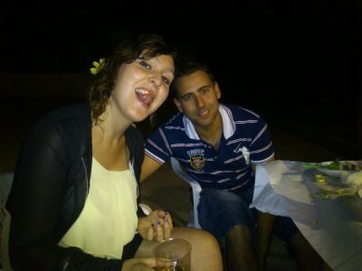 soy una chica con muxo genio amiga de mis amigos y muy de los mios no aguanto las mentiras y ante todo soy mama