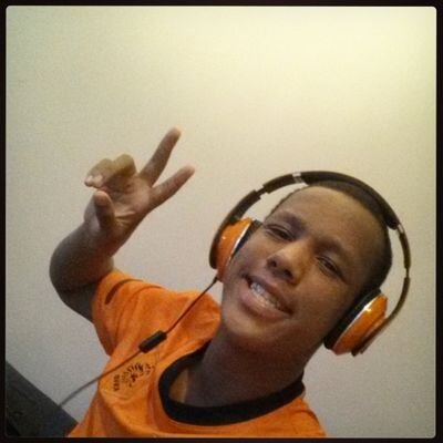 - wapp, dm me
