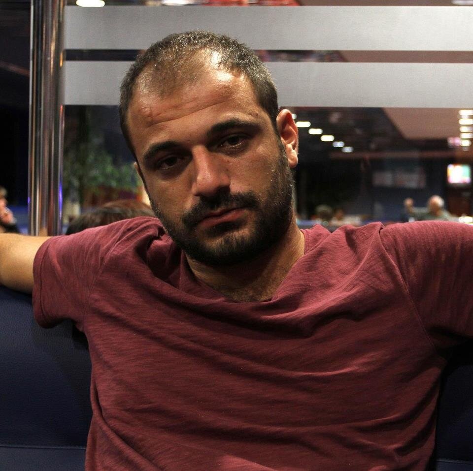 LoukianosLir's profile picture. Journalist - DW Greek