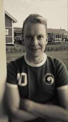 MattiVillgren's profile picture. Liikuntapäällikkö UniSportilla. Mm. futsal, koris ja juoksu kiinnostaa. 
Ennen olin maalivahti, urheilija en koskaan.