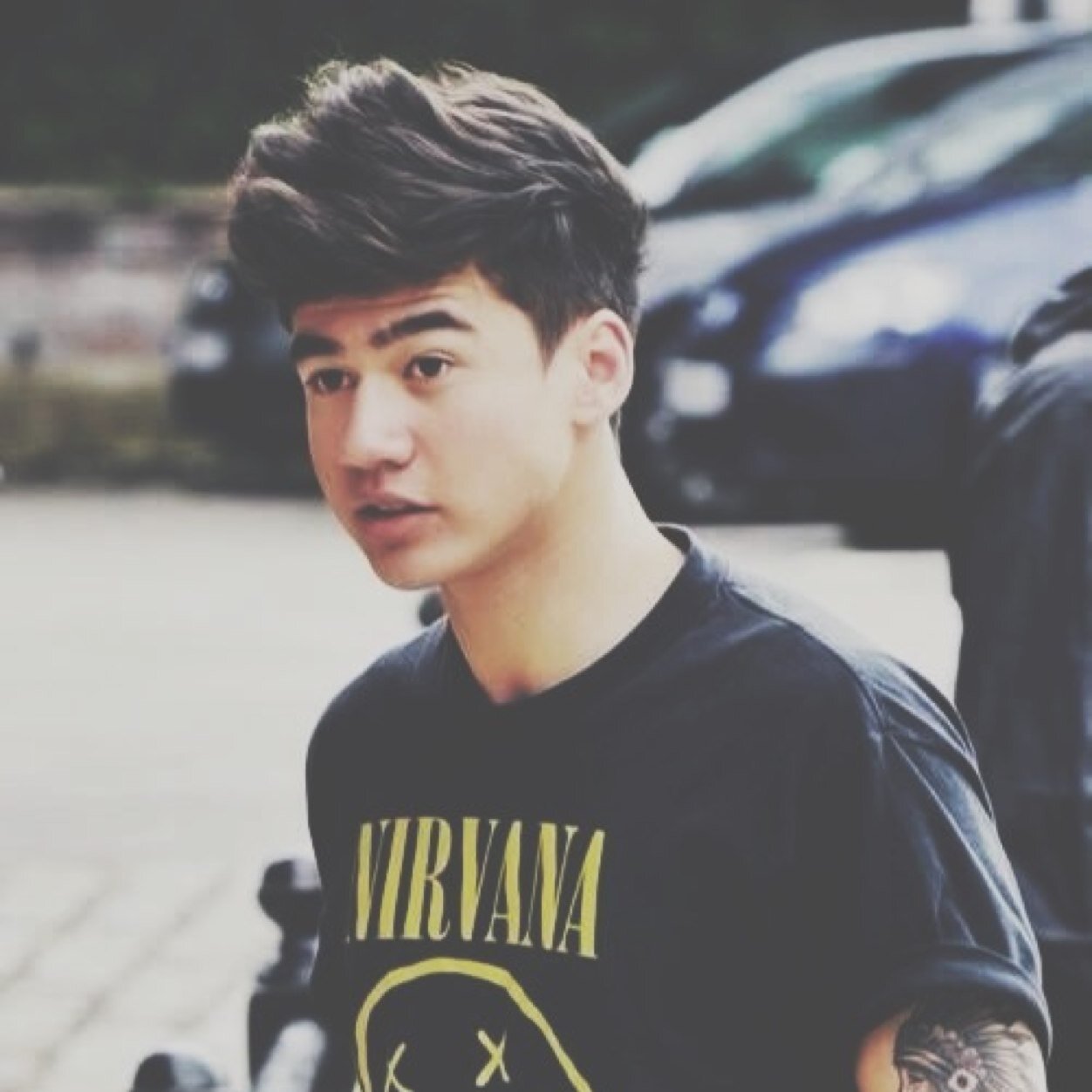 this one time, calum hood follows me but then i woke up
