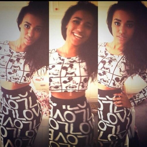 17, Model, insta-  zarawhitehead  
snapchat- zara.whitehead                       xx my man is my life xx         ❤️I LOVE YOU JOSHY ❤️