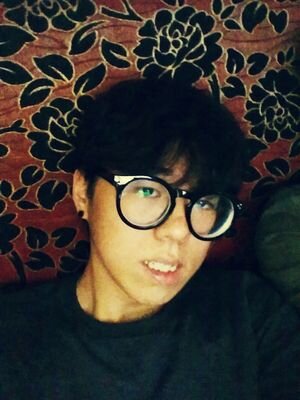 backsu_100's profile picture. 