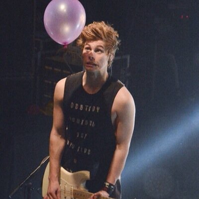 Hi. I love 5sos. They are so important for me
24/06/2014