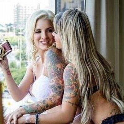 Página Oficial. CLANESSA