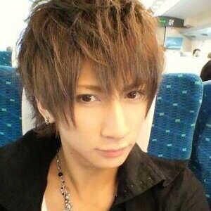 UVER world専用垢です UVER world好きな人フォローお願いします 日本で一番カッコイイロックバンドはUVER worldと信じてる✨