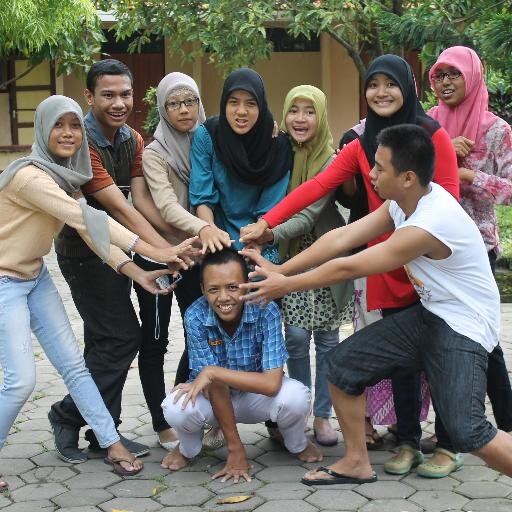 indiego24's profile picture. alumni bahasa shs 1 sukoharjo 2013