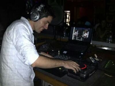 villavicencio - colombia- estudio finanzas - desarrollo turistico - me gusta la rumba - cine viajes ..:)
