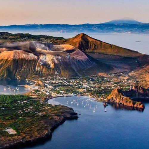 UniquePics1's profile picture. We bring you picture of the day from worldwide.  *Pics may be subjected to copyright by respective owners.