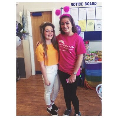 /instagram; chloreecex
