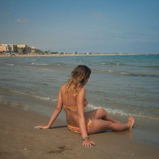 lamuska13's profile picture. I follow back:) Directioner,Macer,Mixer,Brat:) #Muchlove Thank you @officialMegann for a follow!