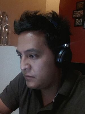 Simplemente un chavo muy tranquilo,sencillo, y me gusta estar al dia sobre informacion y sobre todo Azul Crema de Corazon y no de ocasion