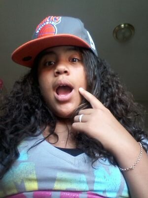 @justinbieber please follow me! and for other people follow me or stay ugly!!