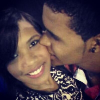 Sou apaixonada por sorrisos. Sorrisos me encantam, pessoas que sorriem com os olhos então, nem se fala.♥♥♥