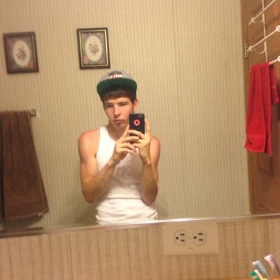 b_beasty16's profile picture. I'm Brandon I love bands BVB BMTH Linkin Park falling in reverse. Taken 8-2-14. I love to help people *Don't Self Harm Your BEAUTIFUL.