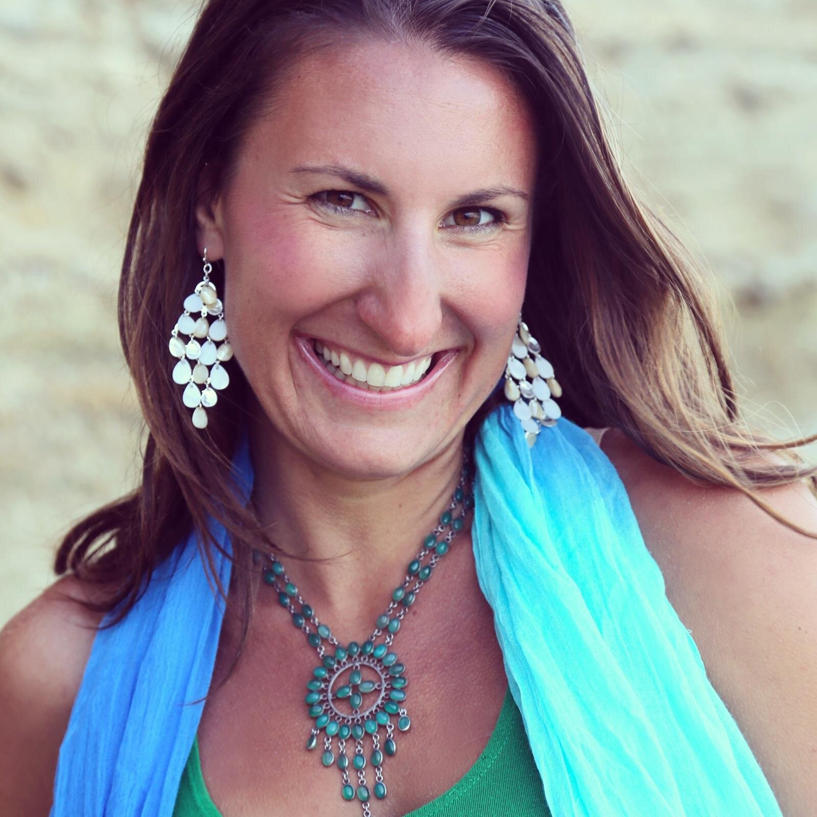 Abby Gooch, Intuitive Success Coach, Speaker & Spiritual Teacher guides us to activate & follow our intuitions to greater personal & professional development.