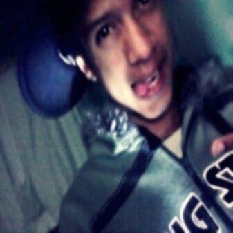 i love livin life tryin ew shidd. n swaggin out to the maxx...ill follow back wihin 24 hours. i care n show love for all my tweeters