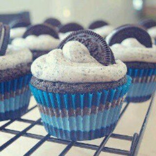 Hi I love chocolate and my favourite genre is comedy I'm also a one directioner.