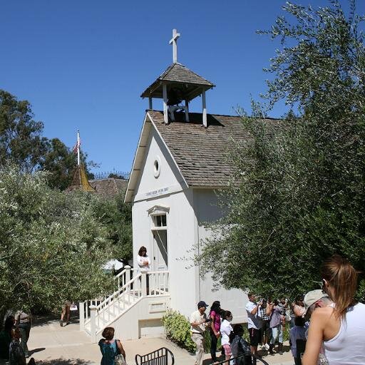 LakeForestEvnts's profile picture. We're all about events. Join our campaign to #FindMoreDoMore.