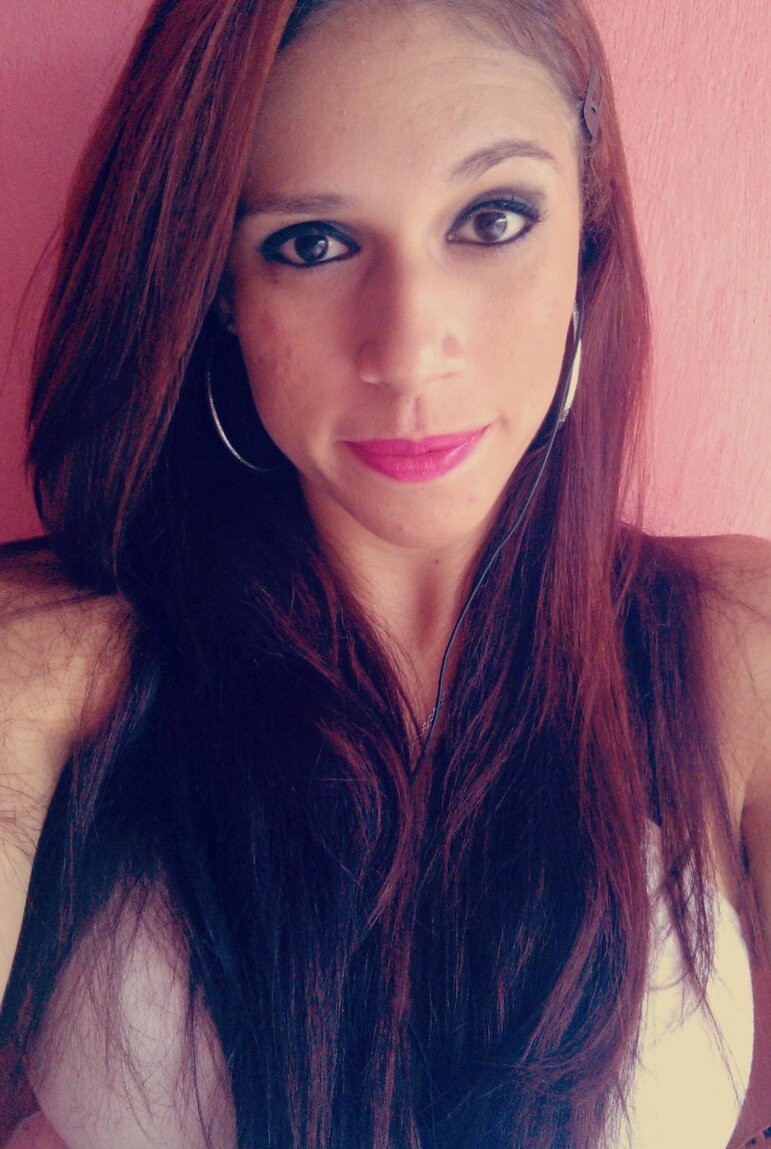 LilianRaiol's profile picture. porque metade de mim é a plateia e a outra metade é dançaaaa :)