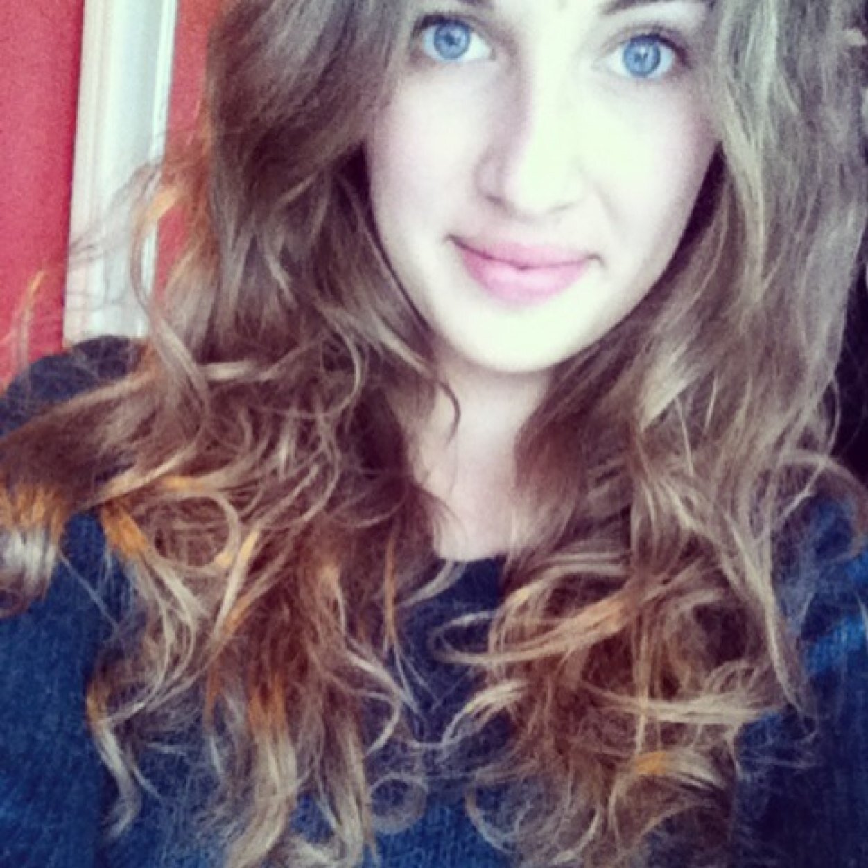 daphnec16's profile picture. Life is a game made for everyone, and love is the prize ❤ #BELIEBER follow me on instagram @daphne_16xx                  Montreal, Canada