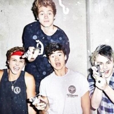 5 SECONDS OF SUMMER ✌️