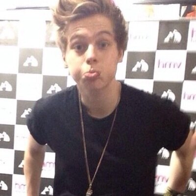 BC I GAVE U A FREE FOLLOW GO AND FOLLOW @narrychips OR I WILL UNFOLLOW