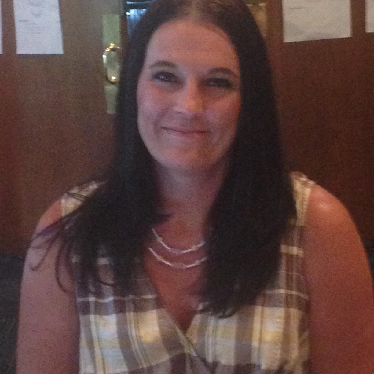 mom of 4, dog lover, loves outdoors,