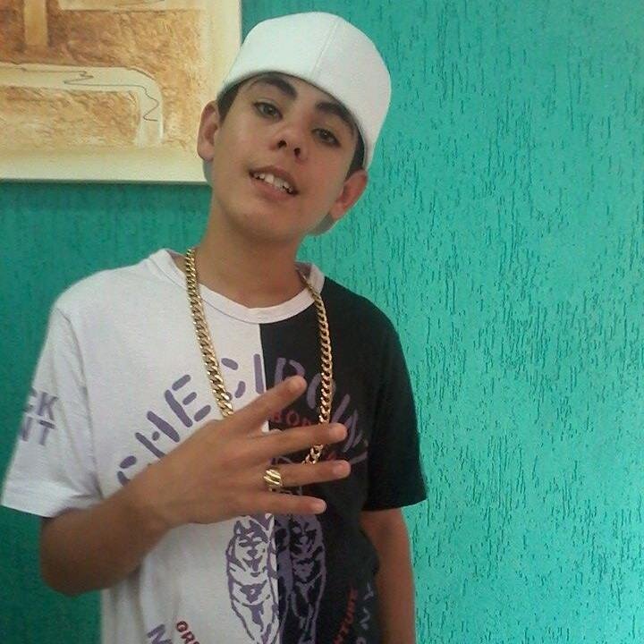 Contato p/ shows (015)99696-6901 (015)3031-0661 (sempre nois ) nunca desista de seus sonhos e nunca pare de sonhar #@