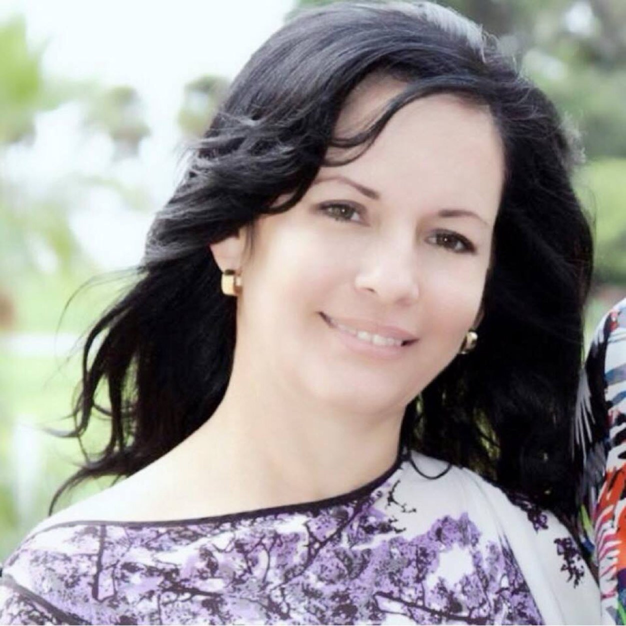 ElisaElisaa65's profile picture. No es la apariencia, es la esencia. No es el dinero, es la educación. No es la ropa, es la clase.