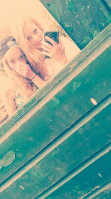 SharonGibbon→16 jaartjes☆→Antoniuscollege→sport→LOL→friends♥