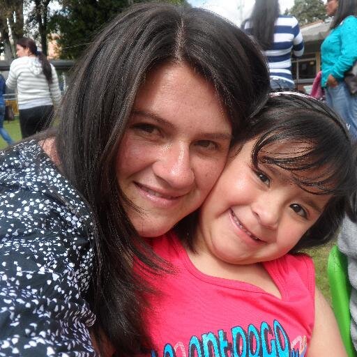 yazmithmorera's profile picture. 