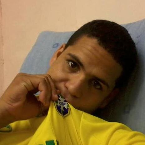 NARRADOR COMENTARISTA DEPORTIVO DE RADIO GUAMA. INGENIERO FORESTAL, PROFESOR UNIVERSITARIO EN LA UNIVERSIDAD HERMANOS SAIZ MONTES DE OCA. CUBANO