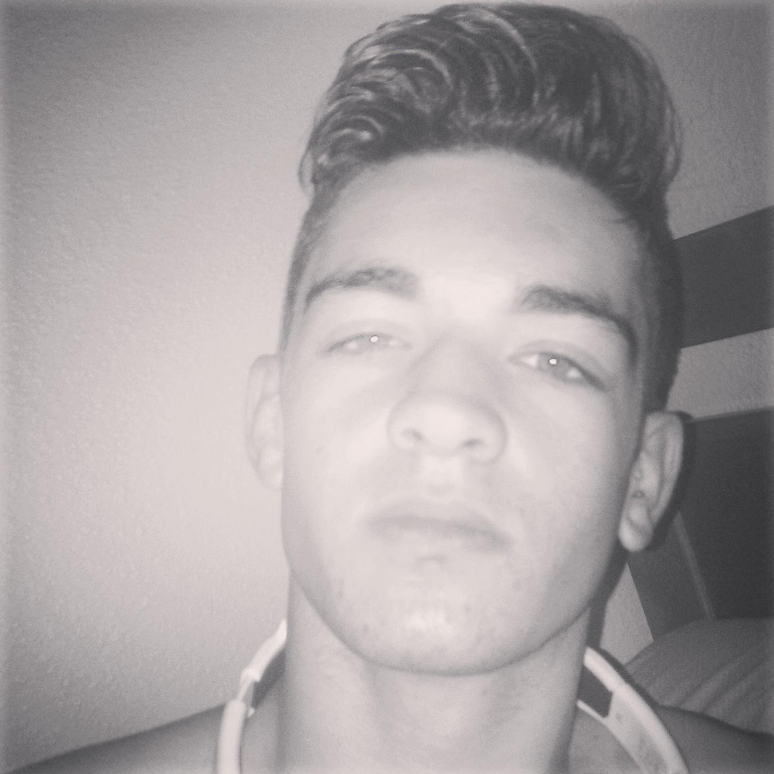 unlokito//amante del futbol//como yo ninguno//XVI//♚PRETY BOY-DIRTY BOY♚ Colaborador de la empresa @dalevolumen1