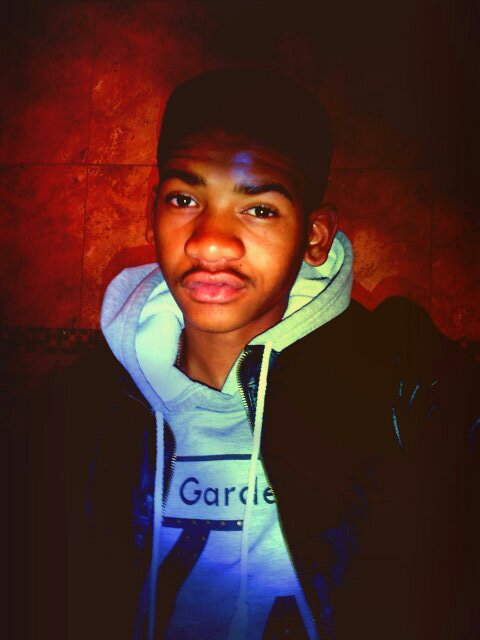 Jive Ke Ima good,loving,handsome as you may know,kind,honest,hippy person That searches for the savage journey of getting That Kroni.