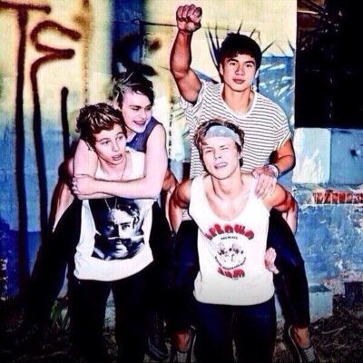i love cody simpson, 1D, Alabamacapital, the vamps, 5sos, hollywood endings, reading, rugby and 5sos again :)