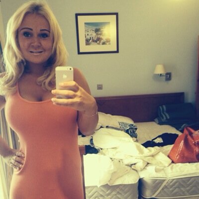 sophieemmaxx's profile picture. Nineteen. Amersham. Follow for follow back. Alex Hayes❤️.