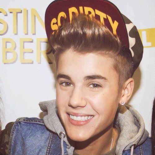 Directioner , Belieber , Lovatic e Vampire ... Seguido De Volta . FOLLOW ME JUSTIN