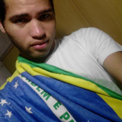 ADM do FC Demi Lovato Nossa Inspiração. [É difícil encontrar alguém que realmente se importe. Então valorize.]