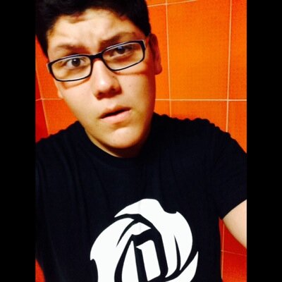 Hola! Bueno pues ya estas aqui Amo la electronica y los videojuegos mi deporte favorito es el Basquetbol ¡Follow Me! Bye :*