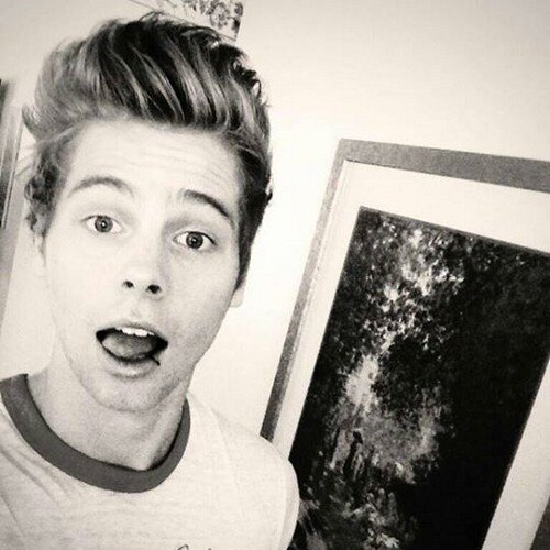 Bewwa144's profile picture. 