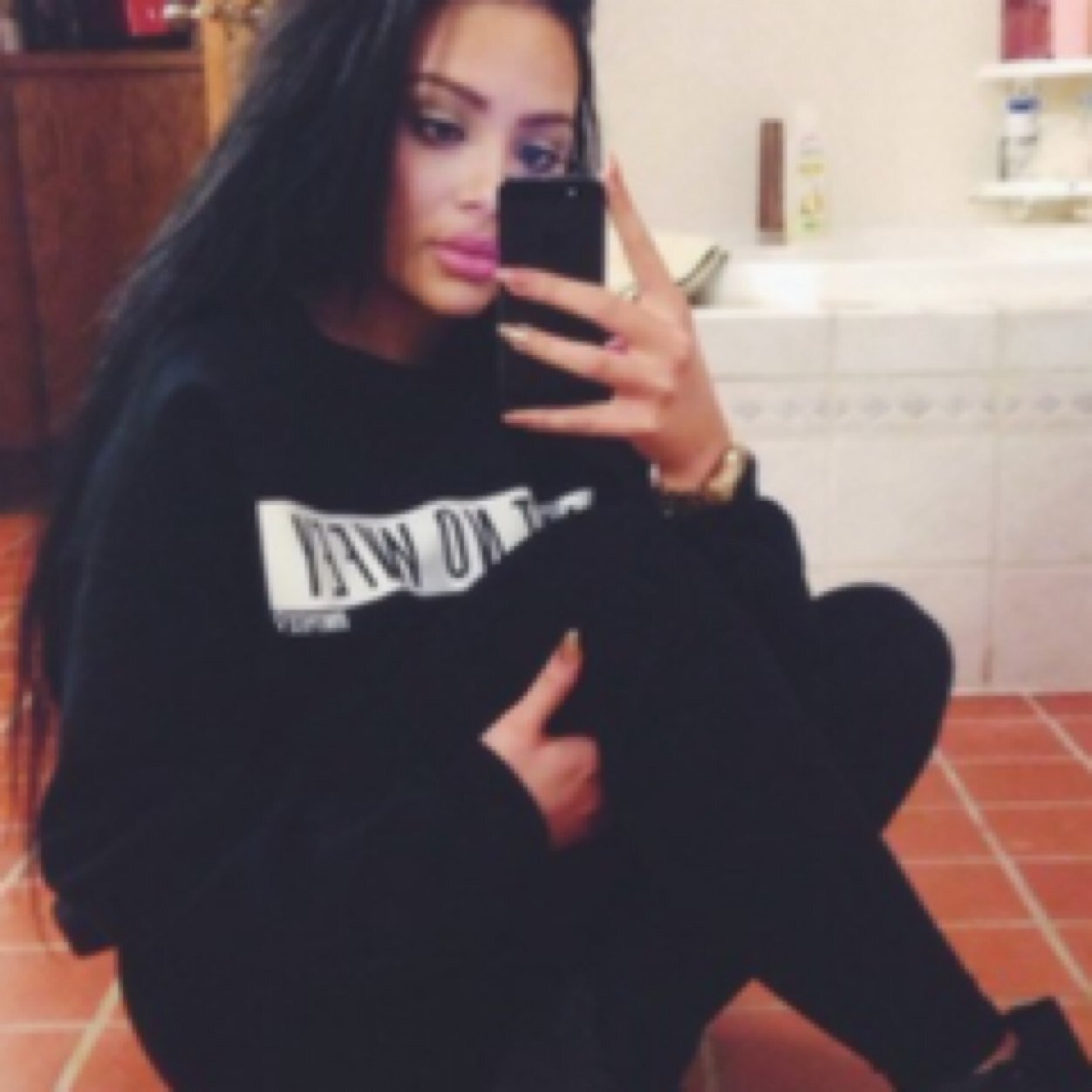 zaynouilles's profile picture. Zayn.