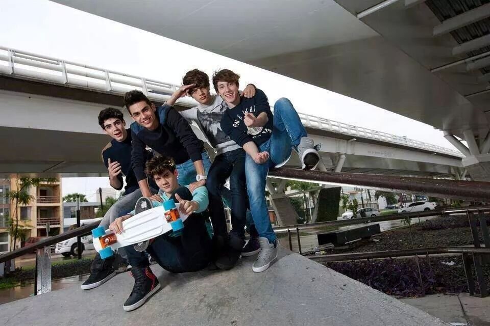 CD9Gabriela's profile picture. Ellas llegaran MUY lejos!3 Five Dreams!3