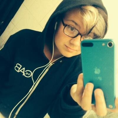 catw0rkss's profile picture. awkward teen. music. youtubers. kittens.