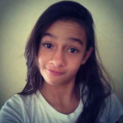 Yanara_Goomes's profile picture. 