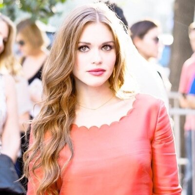 Go follow @FreckledStiles2
Go retweet/favorite:
https://t.co/Zrek353Sks