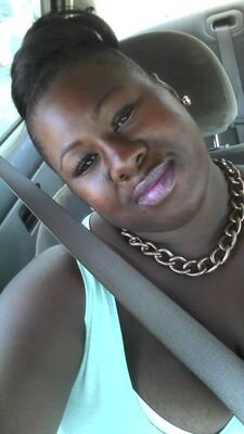 eshley70's profile picture. 